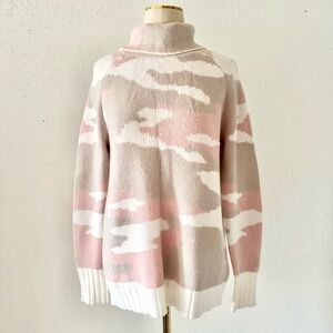 BOSTON PROPER Camo Turtleneck Knit Sweater Women's Size Medium Pink Camouflage M